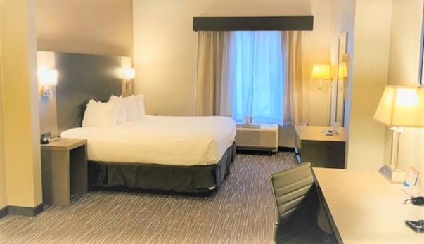 Wingate By Wyndham Erie Hotel Bagian luar foto