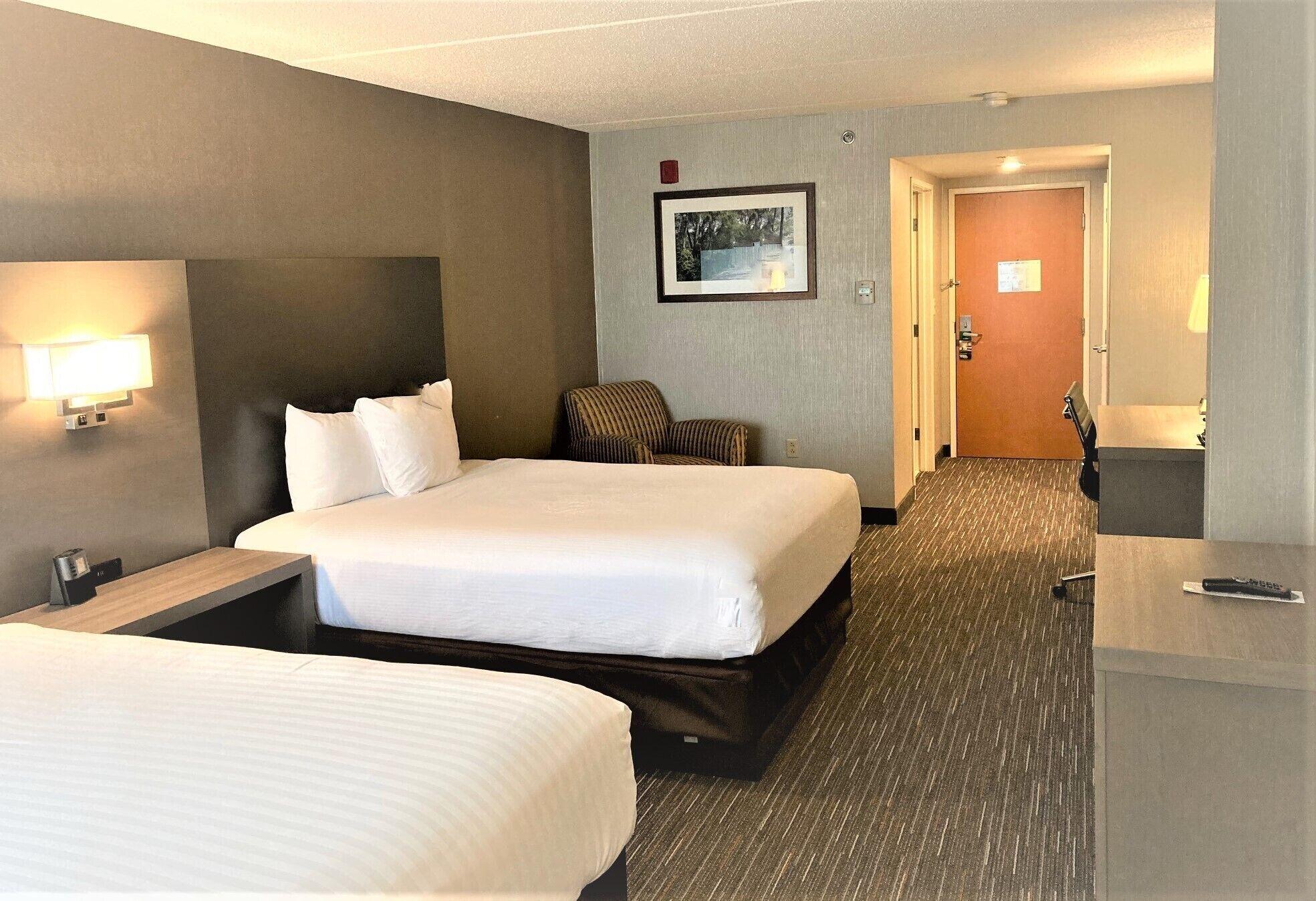 Wingate By Wyndham Erie Hotel Bagian luar foto