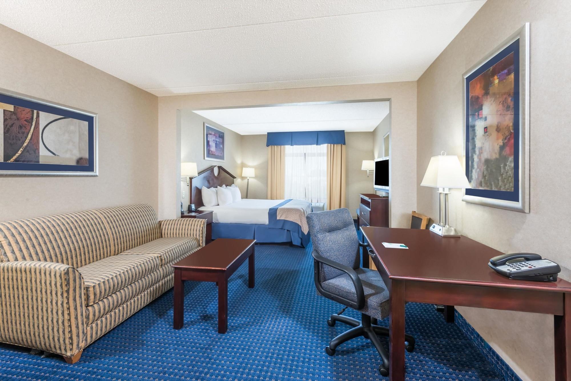 Wingate By Wyndham Erie Hotel Bagian luar foto