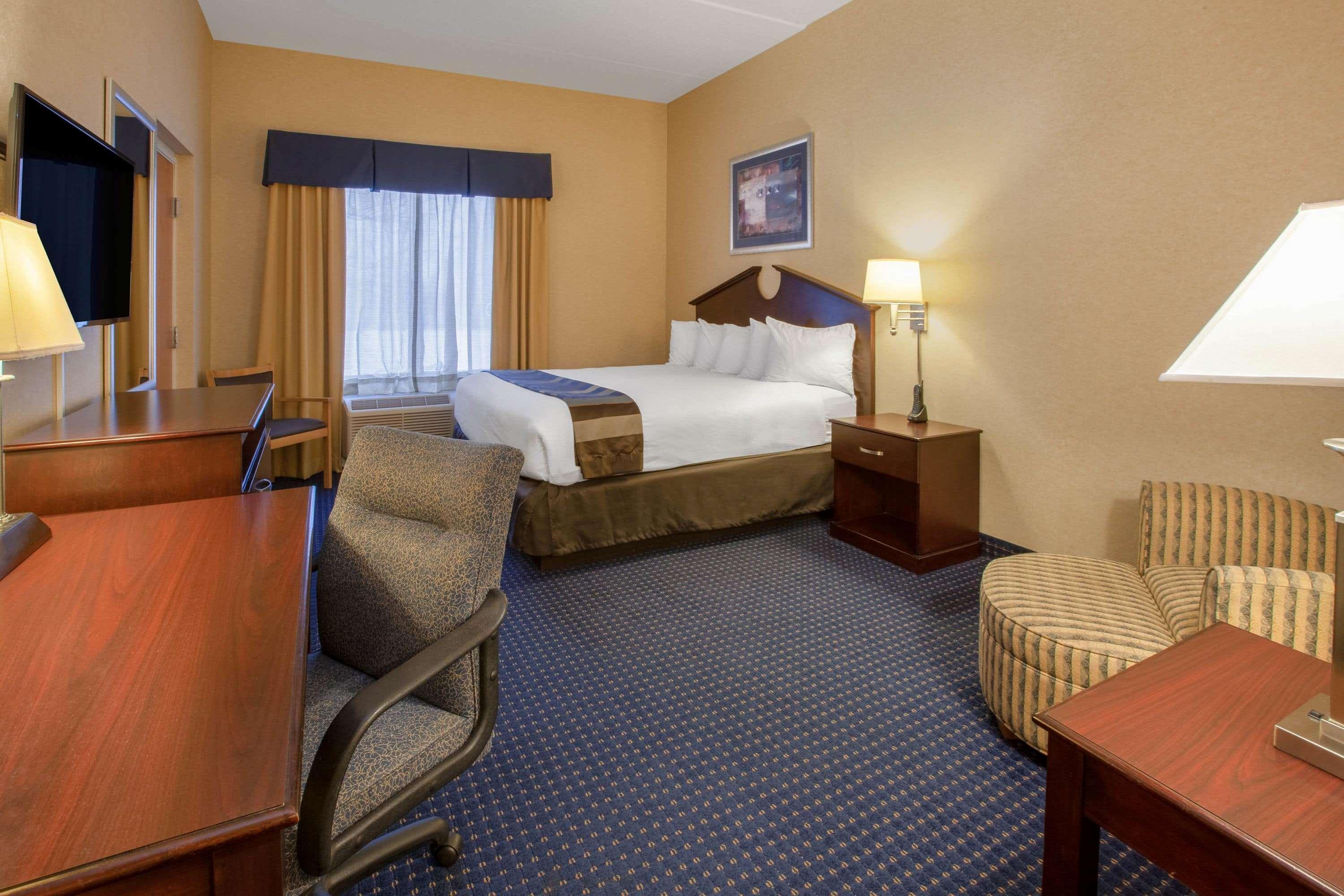 Wingate By Wyndham Erie Hotel Bagian luar foto